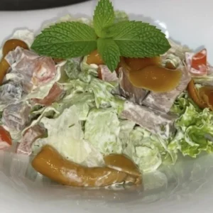 Салат с говяжьим языком